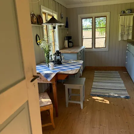 Magdastu Pa Romstad Gard