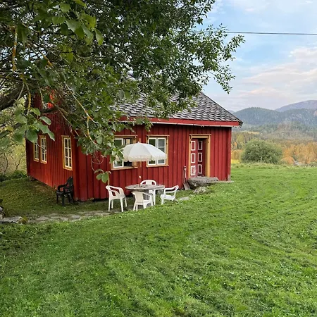 Magdastu Pa Romstad Gard Сasa de vacaciones