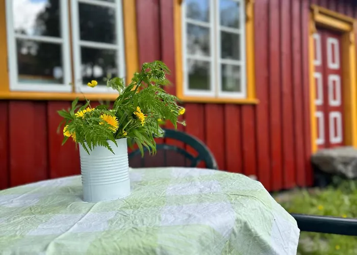 Magdastu Pa Romstad Gard * Hoylandet